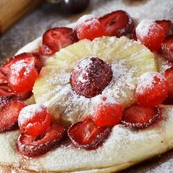 Рецепт Пиццы с клубникой и ананасом