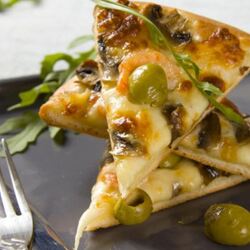 Рецепт Пиццы с креветками и рукколой