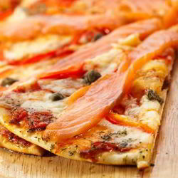 Рецепт Пиццы с лососем и овощами