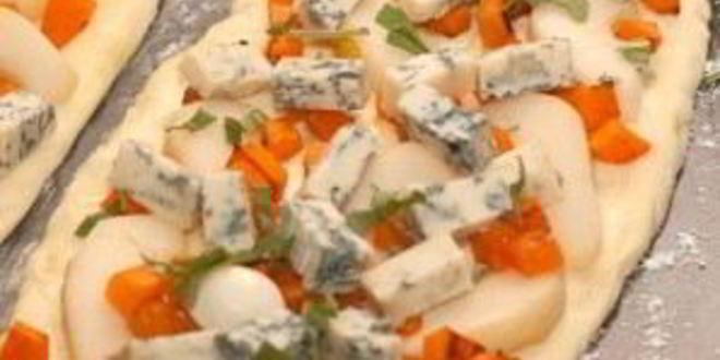 Рецепт пиццы с тыквой, грушей и горгонзолой