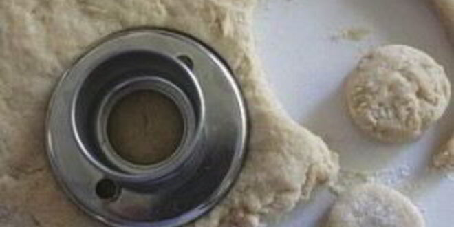 Рецепт пончиков с ванильной глазурью и посыпкой