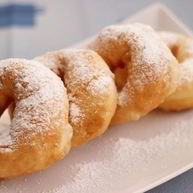 Рецепт Пышных домашних пончиков на дрожжах