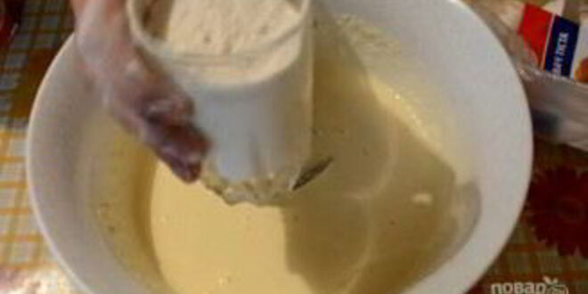 Рецепт творожных пончиков с клубникой