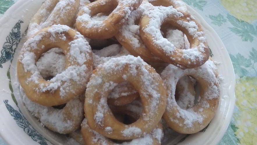 Рецепт воздушных пончиков на кефире