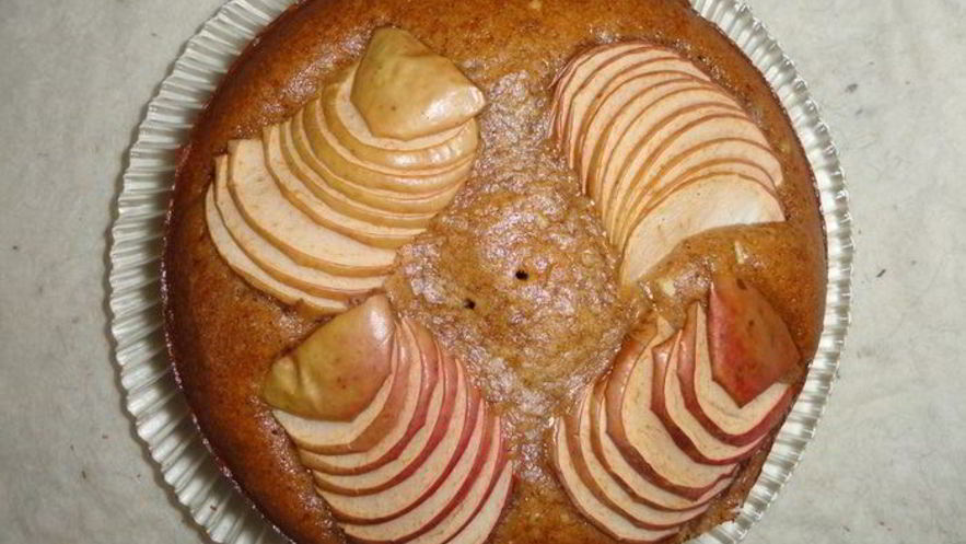 Рецепт постной коврижки с яблоками и корицей