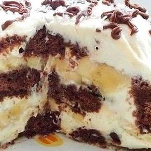 Рецепт Сметанника с бананами из пряников без запекания