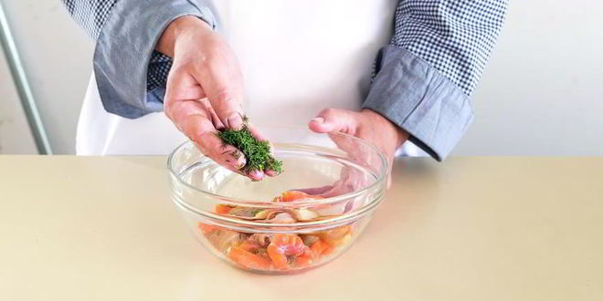 Рецепт рыбных слоек с лососем и палтусом