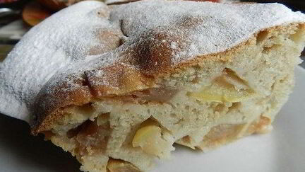 Рецепт Быстрой яблочной шарлотки в духовке