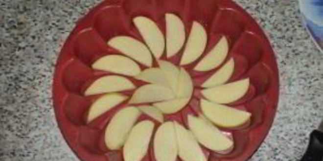 Рецепт очень вкусной шарлотки с яблоками