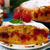 Рецепт Пышной яблочной шарлотки с малиной