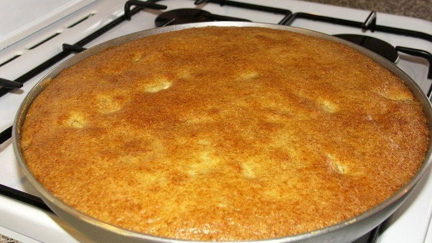 Рецепт шарлотки без яиц