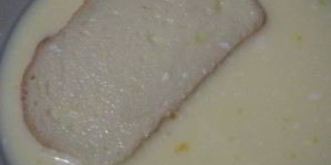 Рецепт шарлотки из батона с яблоками