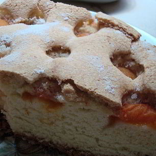 Рецепт Шарлотки с абрикосами