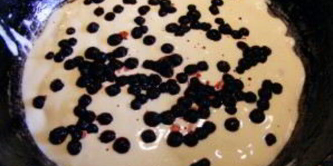 Рецепт шарлотки с черникой