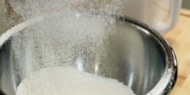 Рецепт шарлотки с манкой и яблоками