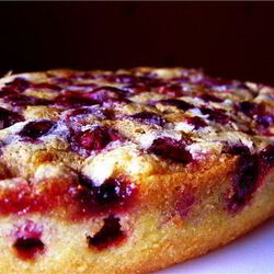 Рецепт Шарлотки с замороженной вишней