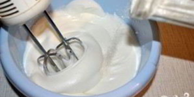 Рецепт шарлотки с замороженной вишней