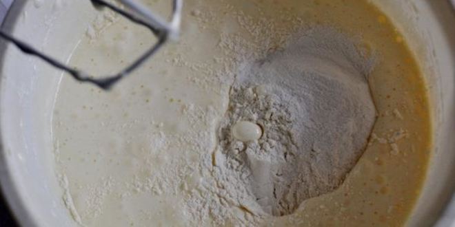 Рецепт яблочной шарлотки, маминой, из детства