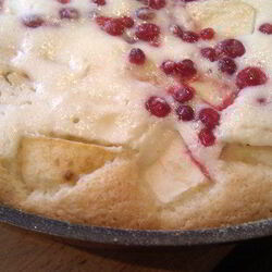 Рецепт Яблочно-брусничной шарлотка