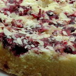 Рецепт Яблочно-смородиновой шарлотка