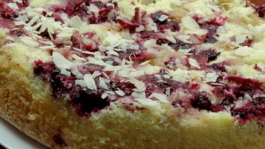 Рецепт яблочно-смородиновой шарлотка