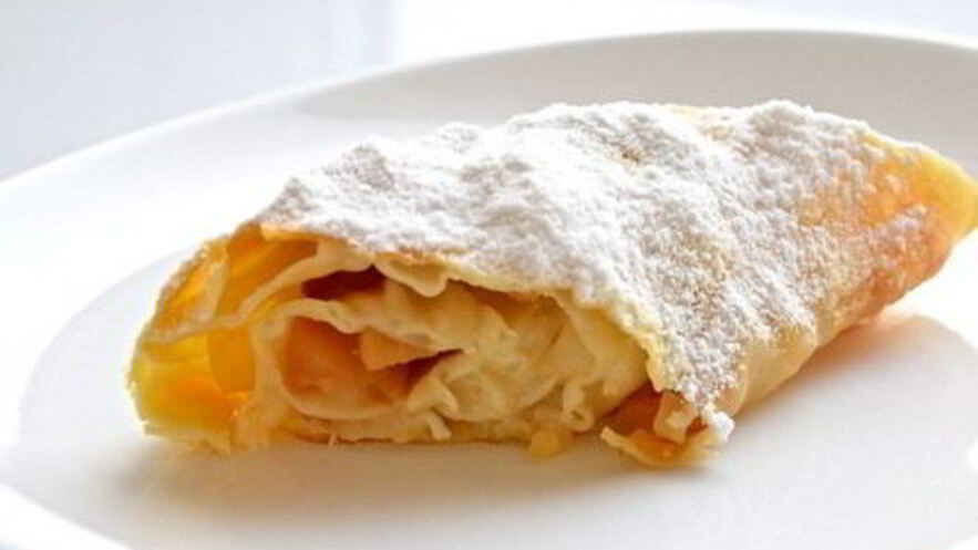 Рецепт хрустящего яблочного штруделя с изюмом