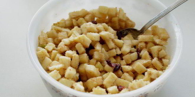 Рецепт штруделя из творожного теста с яблоками и клюквой