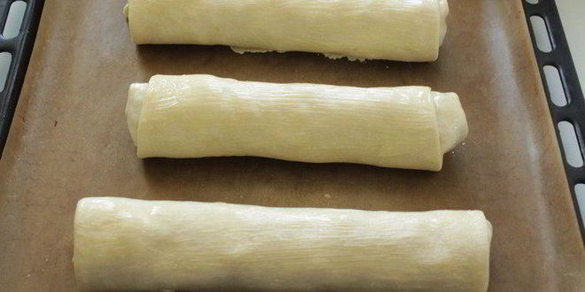 Рецепт штруделя из творожного теста с яблоками и клюквой