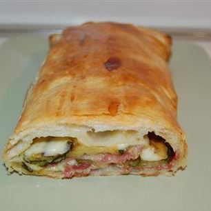 Рецепт Штруделя с беконом и цукини