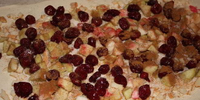 Рецепт штруделя с яблоками и вишней