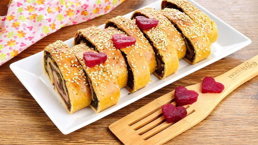 Рецепт штруделя со свеклой, сыром и шпинатом