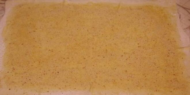 Рецепт яблочного штруделя декорированного кунжутом