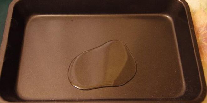 Рецепт яблочного штруделя декорированного кунжутом