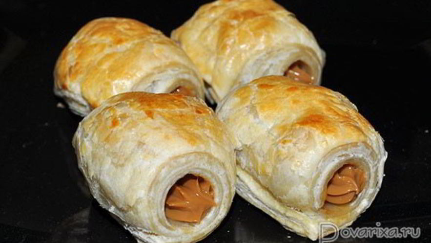 Рецепт слоеных трубочек с вареной сгущенкой