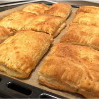 Рецепт Слоек с копченым мясом и сыром