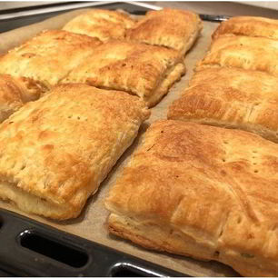 Рецепт Слоек с копченым мясом и сыром