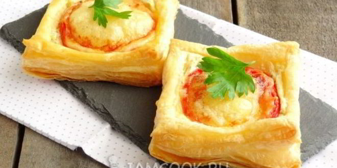Рецепт слоек с сырно-томатной начинкой