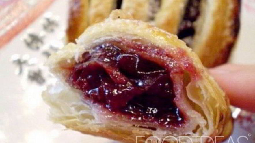 Рецепт слоек с вишней