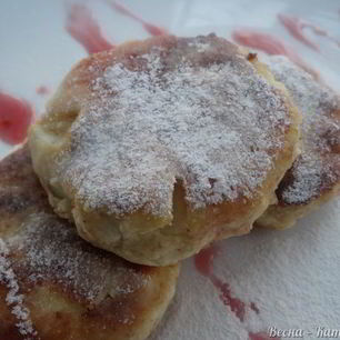 Рецепт Диетических сырников с грушей