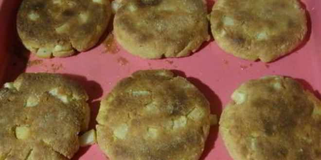 Рецепт диетических сырников с грушей