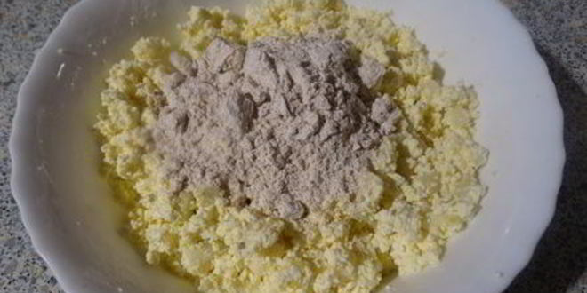 Рецепт диетических сырников с грушей