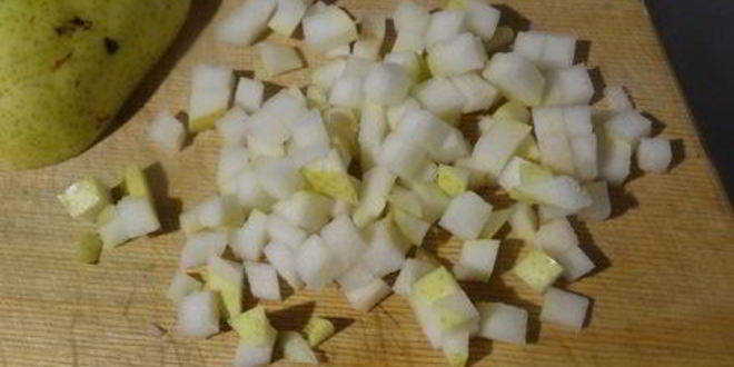 Рецепт диетических сырников с грушей