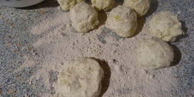 Рецепт диетических сырников с грушей