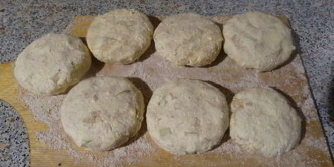 Рецепт диетических сырников с грушей