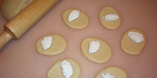 Рецепт моих сочней из рассольного теста