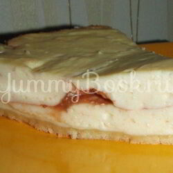 Рецепт Нежного сырника — суфле с клубничным вареньем