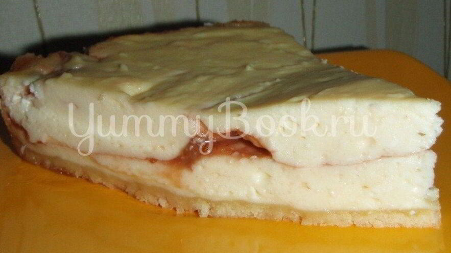 Рецепт нежного сырника — суфле с клубничным вареньем