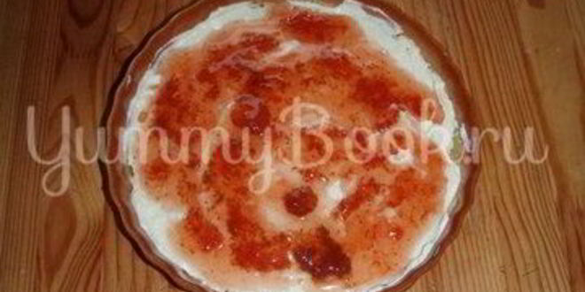 Рецепт нежного сырника — суфле с клубничным вареньем