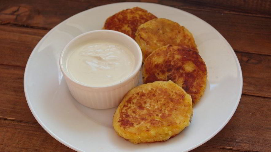 Рецепт розовых сырников