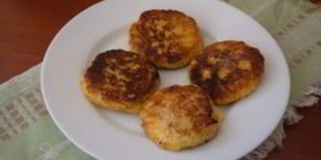 Рецепт розовых сырников